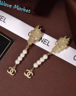 chanel pearl stud earrings