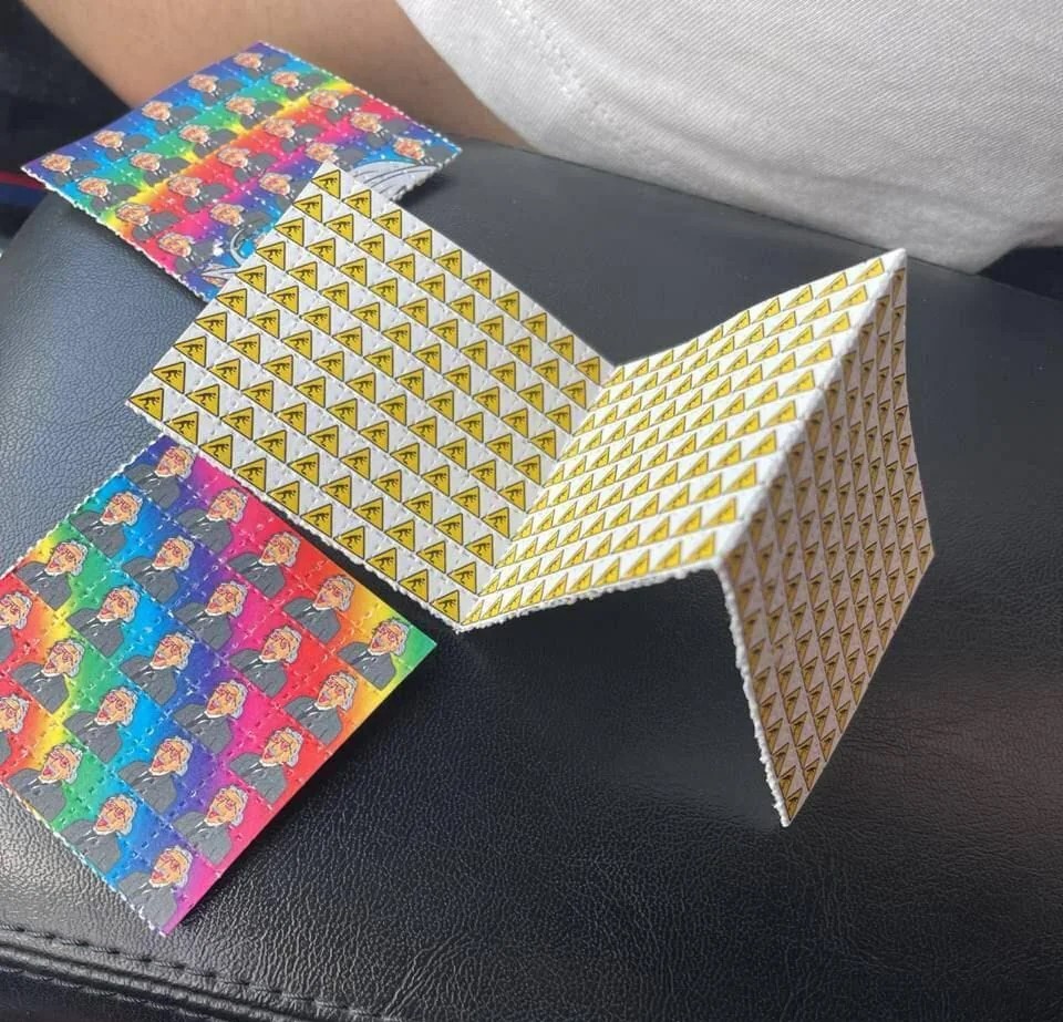 200ug LSD Trip - 100 blots